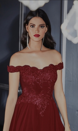 Kjole 7258. Off the shoulder blonde
